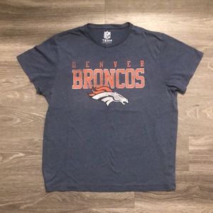 Vintage Men's Denver Broncos Tee (NFL Shop!!)